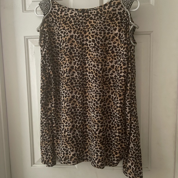 C. Oliver Cheetah Blouse - Picture 3 of 4